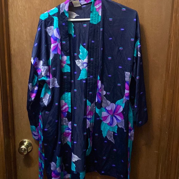 Other - Floral robe